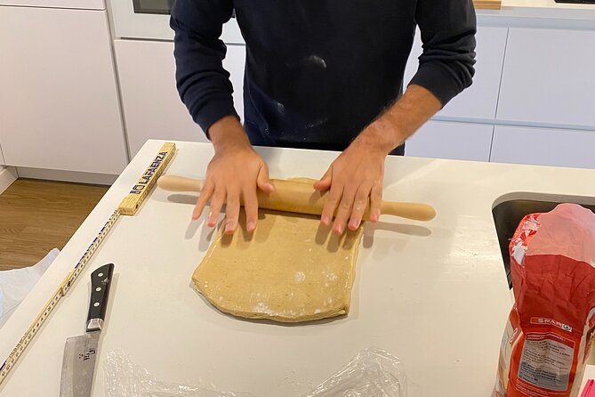 Cooking with us: Pasta Cooking Class in Alicante - A shared dinner, not only a lesson