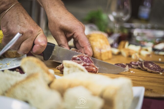 Cortecorbo Irpinia-wines: tour of the vineyards- Cooking class- wine tasting - Making Maccaronara and wood-fired pizza