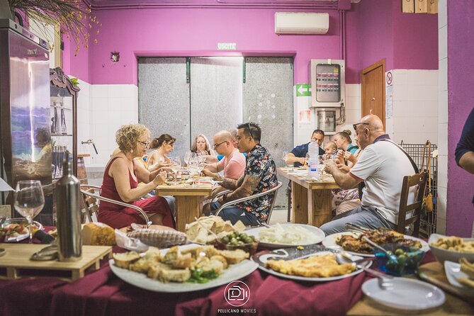Cortecorbo Irpinia-wines: tour of the vineyards- Cooking class- wine tasting - Walking through Cortecorbo’s vineyards