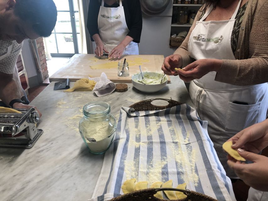 Cortona: Pasta and Pizza Cooking Class - Casa Bellavista is part of the experience