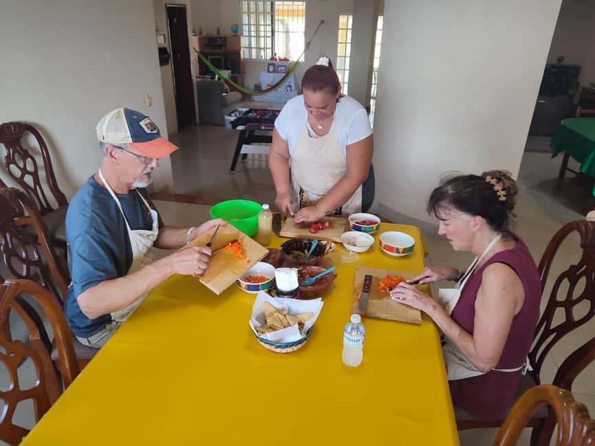 Cozumel: Private Cooking Class in a Family Kitchen - The family table is the main event