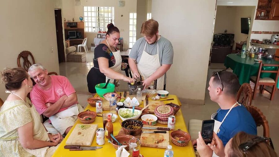 Cozumel: Private Cooking Class in a Family Kitchen - What the $89 price means