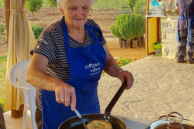 Cretan Cooking Class and Olive Oil Tasting - Olive oil tasting with practical shopping advice