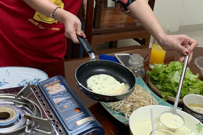 Da Nang Authentic Home Cooking Class - The Vietnamese pancake moment