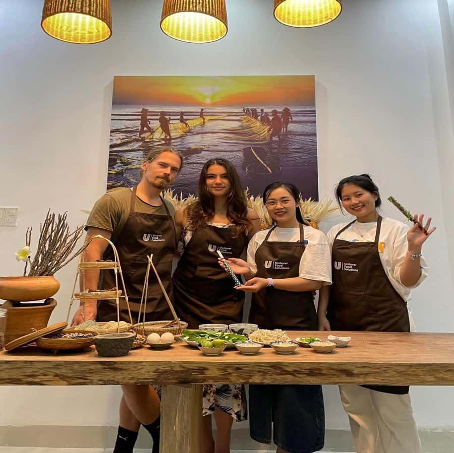Da Nang: Traditional Cooking Class with meal in Local Family - What happens during the 150 minutes