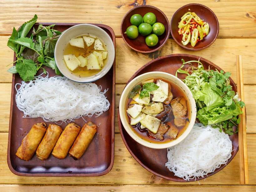 Dalat: Home Cooking Class with Central Market Tour - Choosing your starter and two main dishes