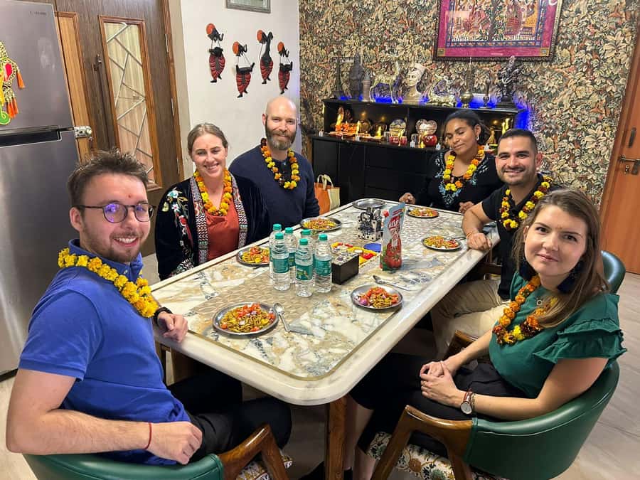 Delhi: AI Cooking Class and Much More in a Local Family Home - A warm welcome inside a Delhi apartment