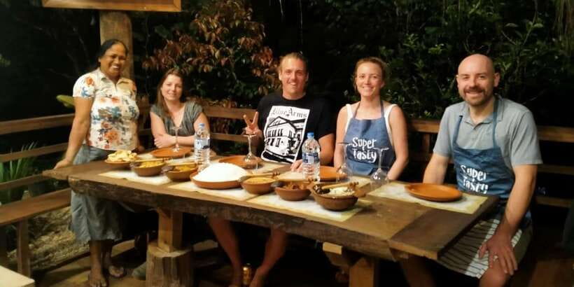 Ella : Cooking class with amazing Spice Garden Tour - From fireplace to banana-leaf meal