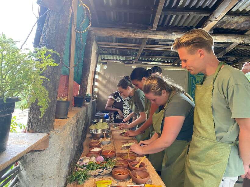 Ella Sri Lanka : Mom's Kitchen Cooking class - Should you book this Ella cooking class?