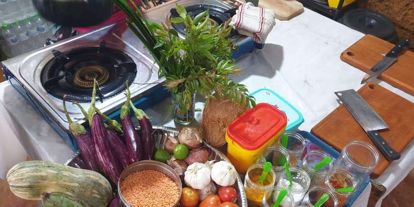 Ella: Sri Lankan Cooking Class with Neranji at Homestay - The setting, teaching, and group size