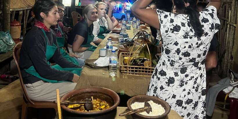 Ella: Traditional Sri Lankan Cooking Class - Sitting down to eat on a banana leaf
