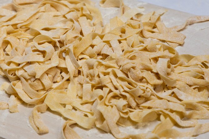 Enjoy Spritz and Pasta Making in Piazza Navona - Group size, teaching style, and families