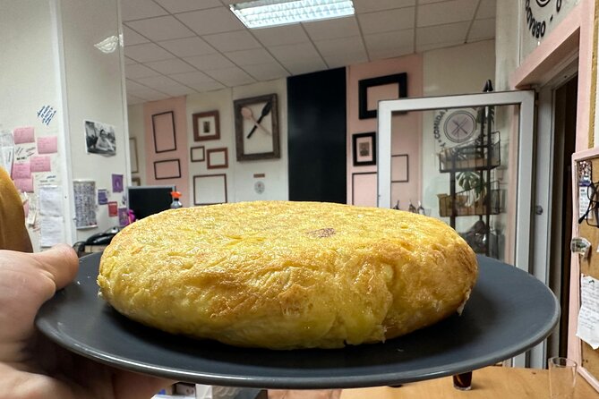 Evening Spanish Tapas Cooking Class with Live Guitar Music - Secreto pork toast brings the most unusual recipe