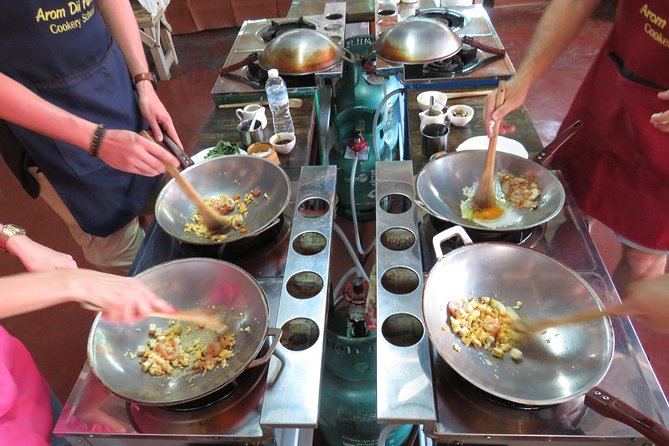 Evening Thai cooking class - At Aromdii Cooking School