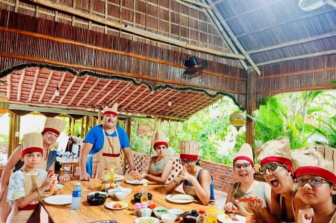 Experience Local Market and Boat Ride with Cooking Class - Is $33 a fair price?