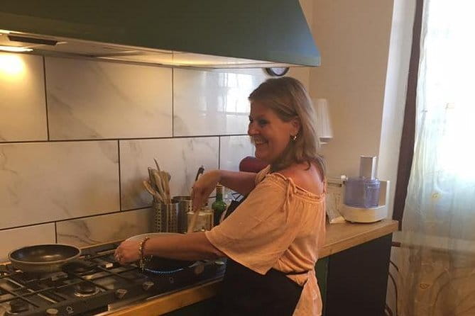 Express Pasta-Making Lesson with Gourmet Dinner - Meeting Chef Vary and Eduardo near Boboli Gardens