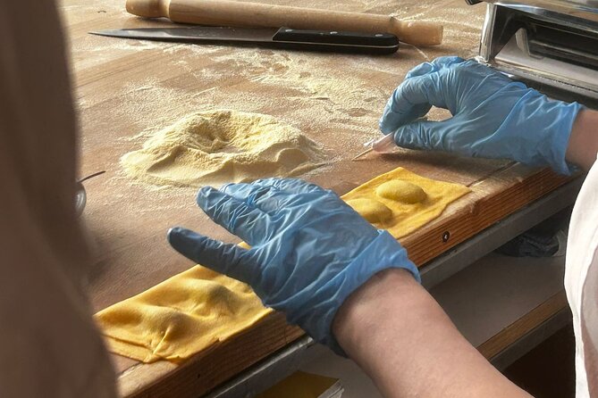 Fettuccine Pasta Cooking Class in Rome City Center - Bruschetta, Drinks, and the Piazza Navona Table