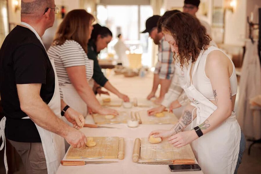 Fettuccine Pasta Cooking Class in Rome City Center - Accessibility, Language, and Group Size