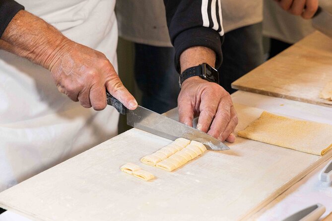 Fettuccine Ravioli and Tiramisu Cooking Class in Rome - Which chefs and teaching styles to expect