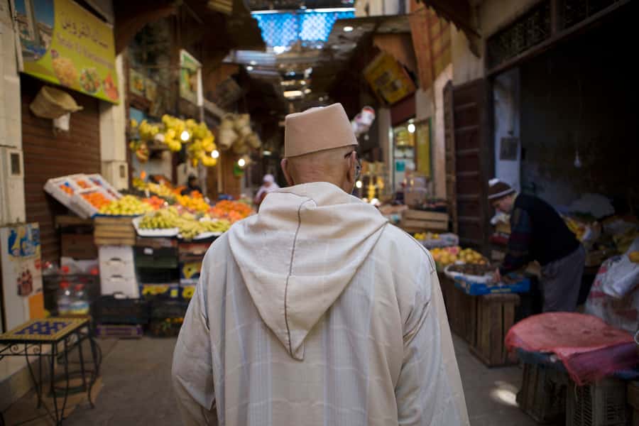 Fez: Group Cooking Workshops with Optional Souk Visit - Eating beneath the citrus trees