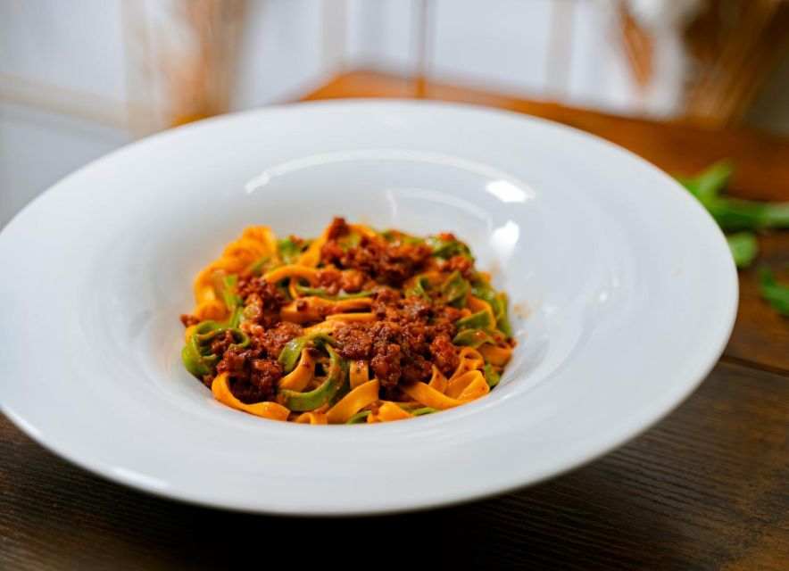 Florence: Art of Pasta Cooking Workshop with Food and Wine - Who should book this pasta experience