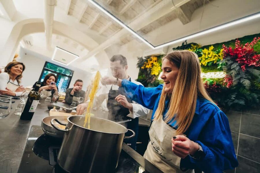 Florence: Art of Pasta Cooking Workshop with Food and Wine - Why the small group is worth paying for