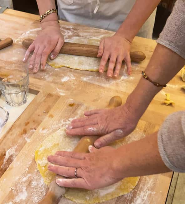 Florence Cooking Class: Ravioli & Pasta & Wine + Gift Apron - Mixing, kneading, and rolling the pasta dough