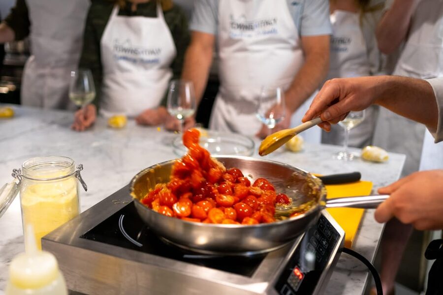 Florence: Cooking Class with Local Food Market Tour - What you cook in the Florence kitchen