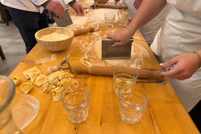 Florence: Pasta & Tiramisu Cooking Class with lots of Good Wine - Is $46.86 a good value?