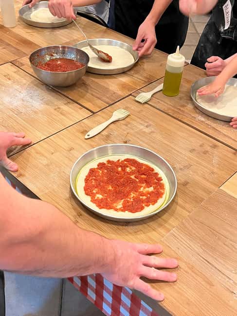 Florence: Pizza and Gelato Cooking Class - Key points at a glance