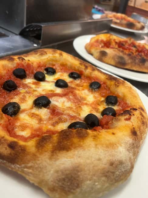 Florence: Pizza and Gelato Cooking Class - Timing, access, and finding the door