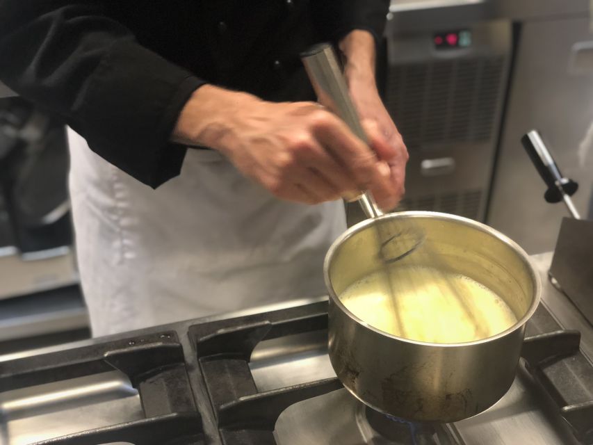 Florence: Pizza and Gelato Family-Friendly Cooking Class - The shared meal and garden terrace