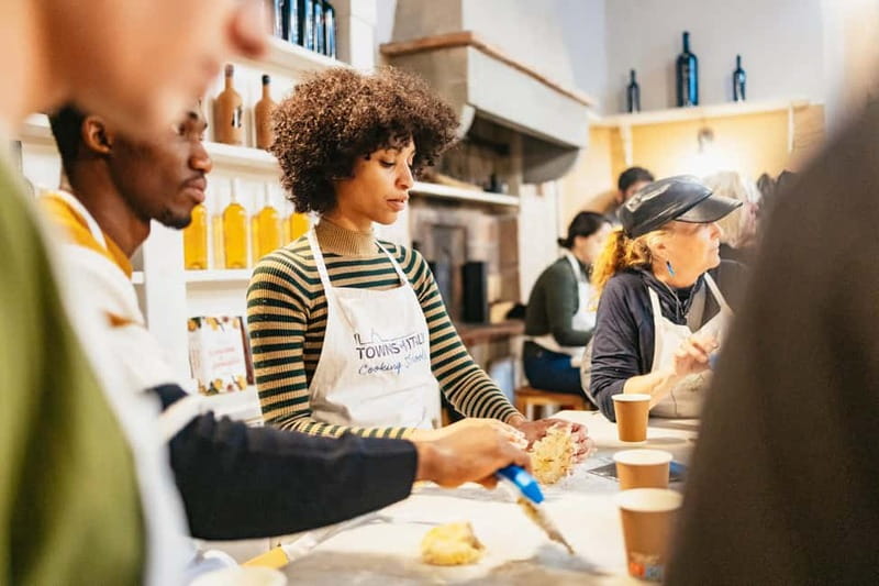 Florence: Premium Pasta and Gelato Cooking Class - Making pasta in the heart of Florence