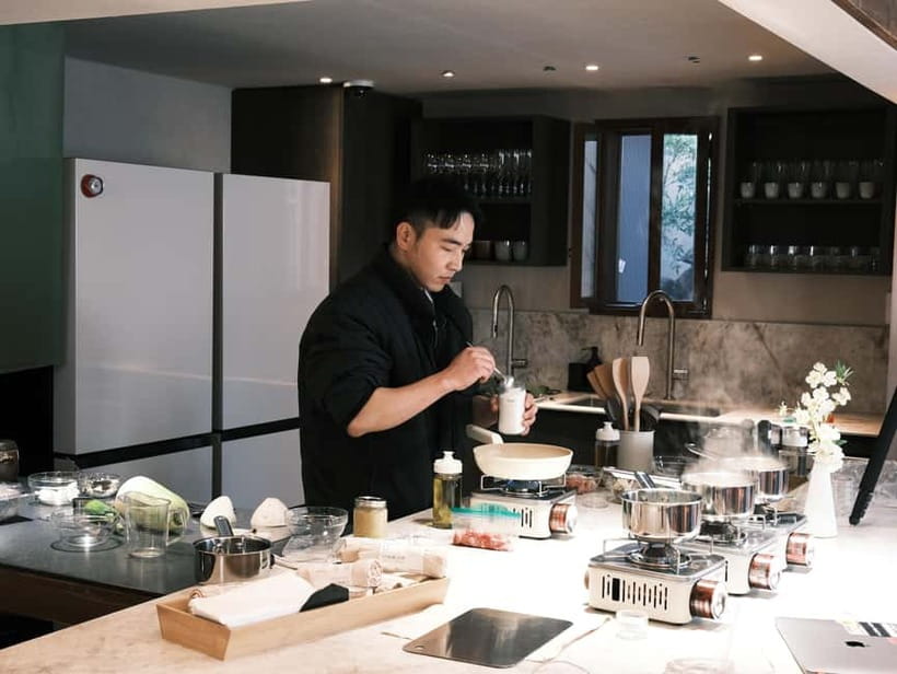 From Forest to Table: A Hansik Cooking Journey in Seoul - Woody’s teaching style and background