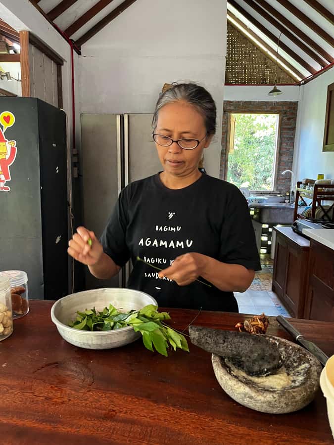 From Garden to Table: Indonesian Cooking Class in Yogyakarta - The family atmosphere is part of the value