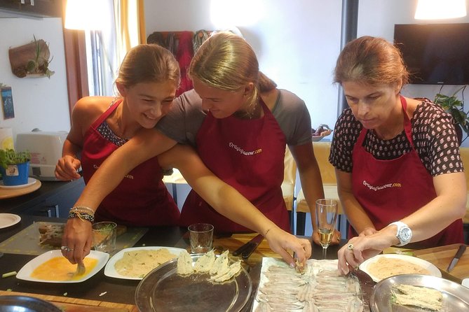 From market to Table Cooking lesson with a local in Sicily - The trip to a Sicilian country home