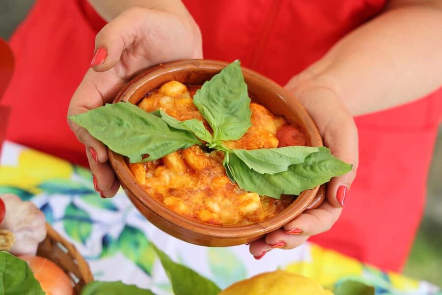 From Sorrento to Meta: cook with a local family and enjoy the garden!! - My booking advice