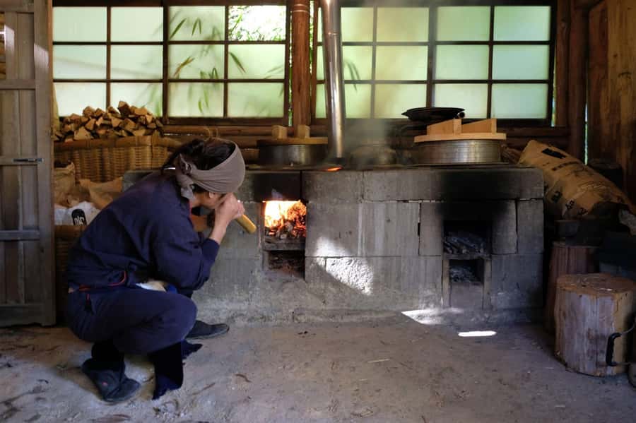 Fujieda: Suisha-mura Traditional Japanese Cooking Experience - A 250-year-old farmhouse with a working hearth
