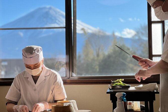 Fujisan Sushi Making Lesson - What you learn from the sushi chef