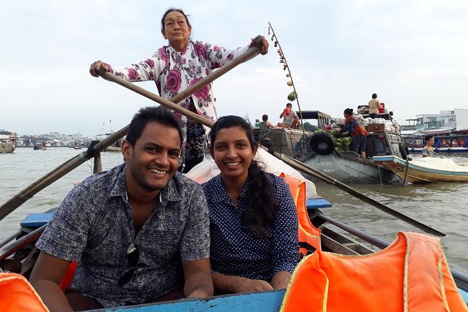 FULL Day - CAI RANG FLOATING MARKET, COOKING CLASS AND EXPLORE THE COUNTRYSIDE - Rice noodles, bakery work, and small canals