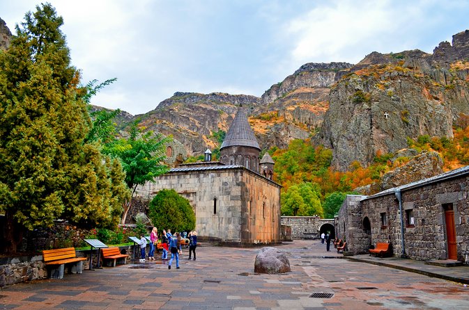 Garni, Geghard & Symphony Small-Group Day Trip with Lavash Baking - Who should book this tour