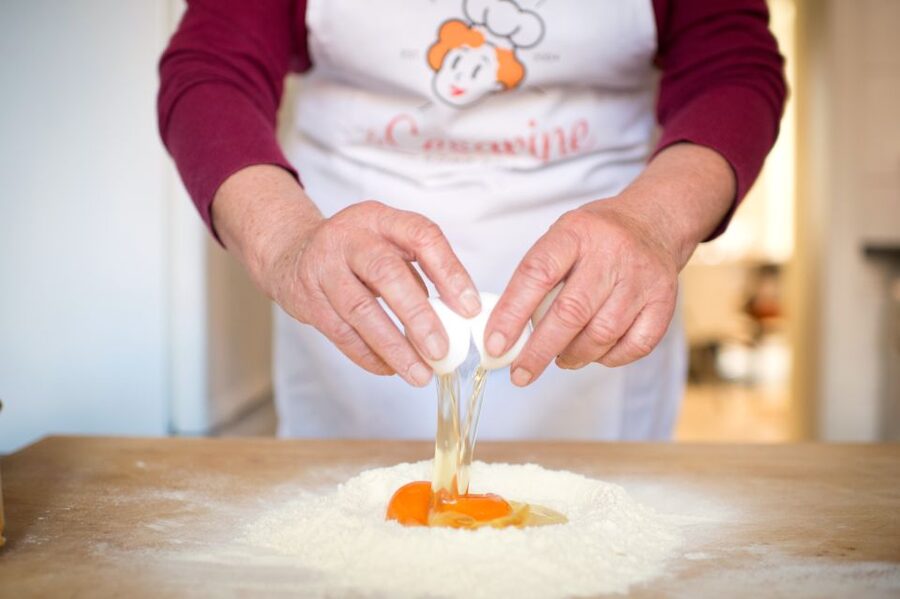 Genoa: Pasta & Tiramisu Cooking Class at a Local's Home - What makes the home setting worthwhile
