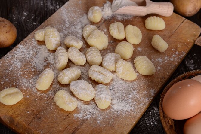 Gnocchi Cooking Class in Rome - Piazza Navona - From the worktable to a Piazza Navona lunch