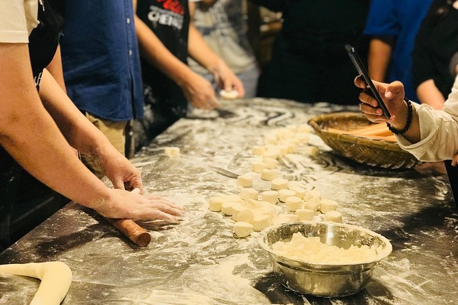 Half day Chengdu Dumpling Class: Make from Scratch - Why this Chengdu class begins at the market