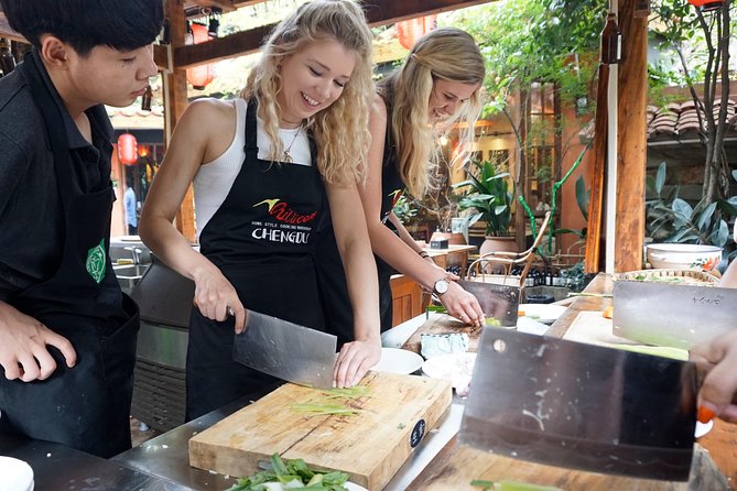 Half-day Chengdu Handmade Tofu Making and Mapo Tofu Cooking Class - From Sichuan Market Stalls to a Courtyard Kitchen