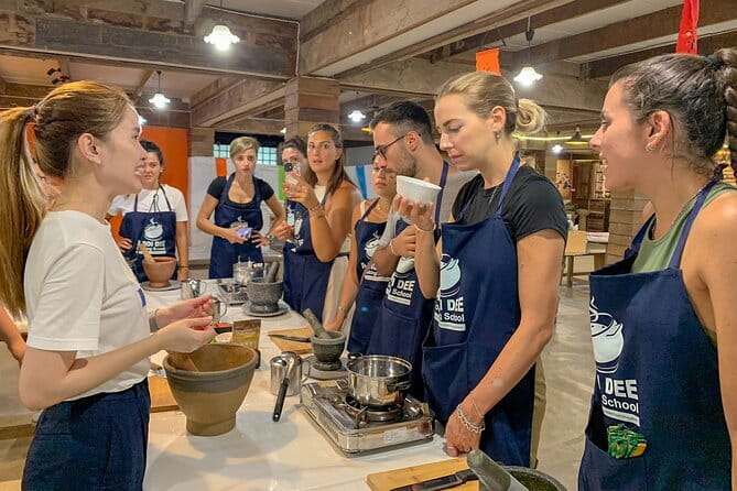 Half Day Chiang Mai Cooking Class and Market Taste Tour - Who will get the most from this experience