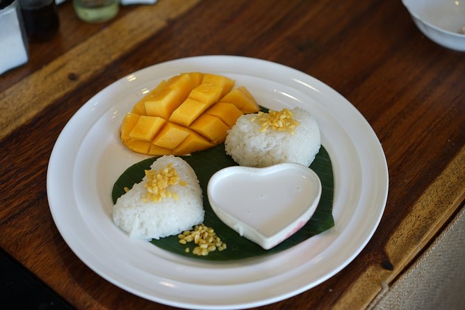 Half-Day Chiang Mai Cooking Class: Make Your Own Thai Foods - One wok per person keeps you involved