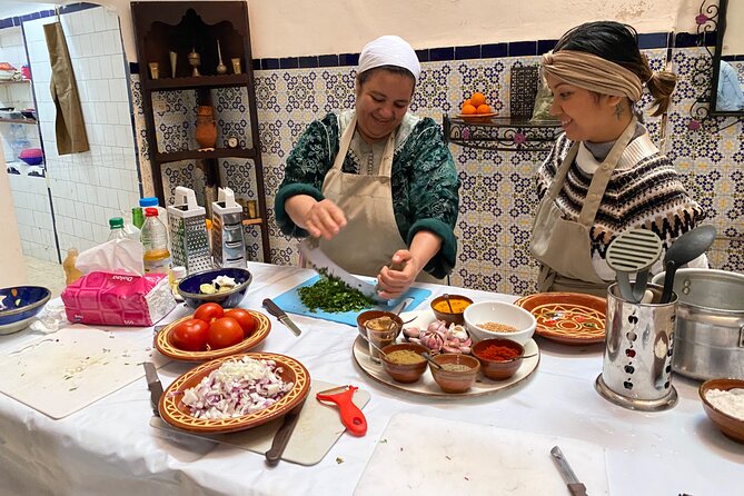 Half-Day Cooking Class with Local Chef Laila in Marrakech - What the family setting adds