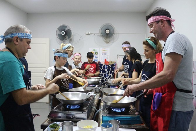 Half Day Evening Cooking Class with Market Tour in Chiang Mai - Value at $29.34 per person