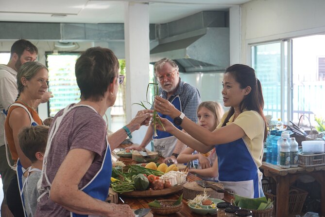 Half Day Guided Thai Cooking Class in Chiang Mai - A four-dish Thai cooking session in central Chiang Mai